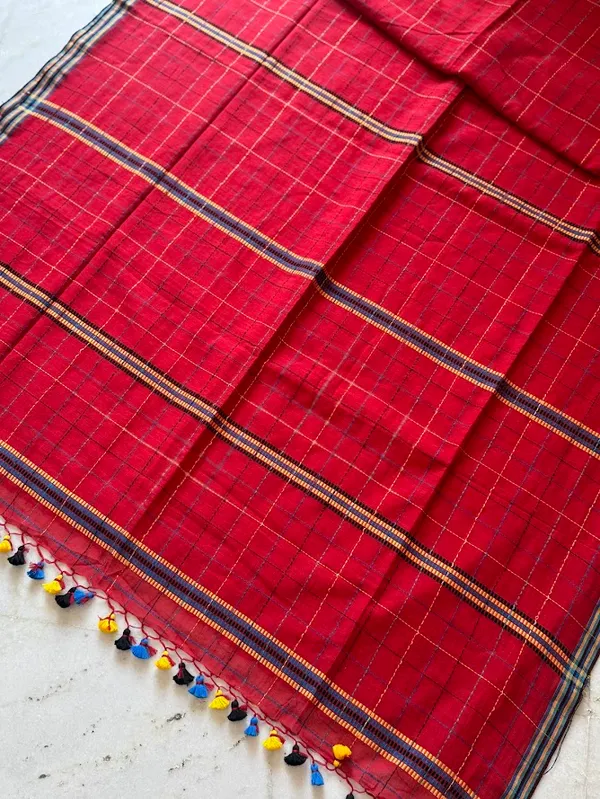 Crimson_Checkered_Mulmul_Cotton_Saree_with_Kantha_Work_&_Tassels