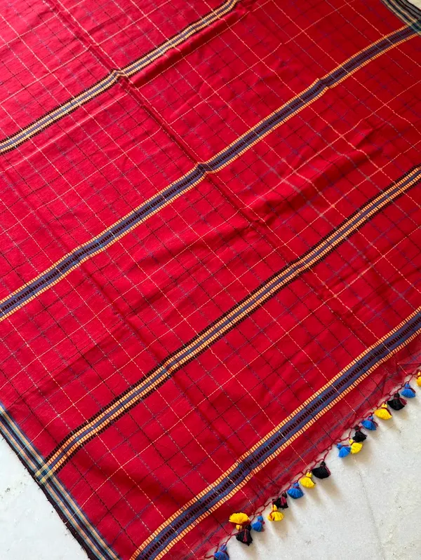 Crimson_Checkered_Mulmul_Cotton_Saree_with_Kantha_Work_&_Tassels