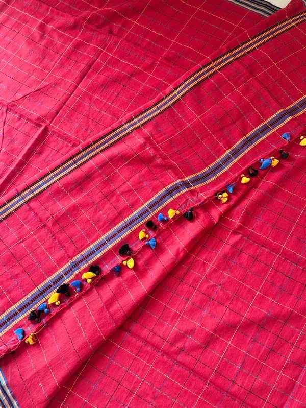 Crimson_Checkered_Mulmul_Cotton_Saree_with_Kantha_Work_&_Tassels