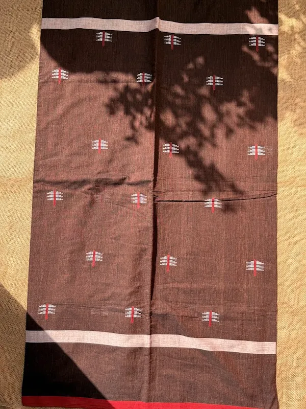 Deep_Cocoa_Brown_Dhaniakhali_Cotton_Handloom_Saree_with_Geometric_Arrow_Motifs_&_Coral_Red_Border