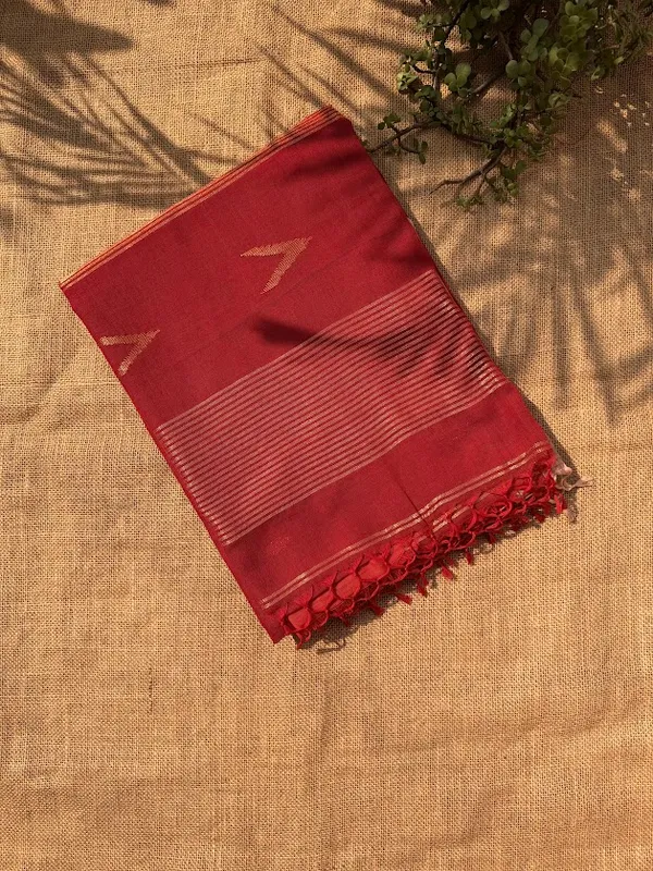 Deep_Maroon_Festive_Pure_Cotton_Handloom_Saree_with_Metallic_Copper_Zari_Motifs_&_Striped_Pallu