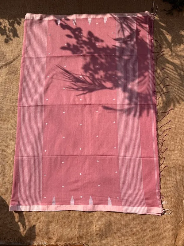 Dusty_Rose_Pink_Dhaniakhali_Pure_Cotton_Handloom_Saree_with_White_Butis_&_Temple_Border_(Handloom_Mark_Certified)