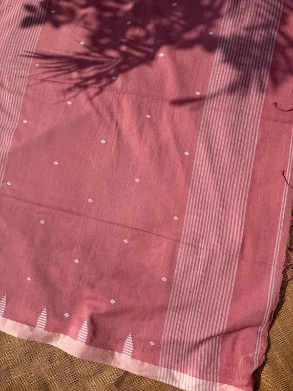 Dusty_Rose_Pink_Dhaniakhali_Pure_Cotton_Handloom_Saree_with_White_Butis_&_Temple_Border_(Handloom_Mark_Certified)