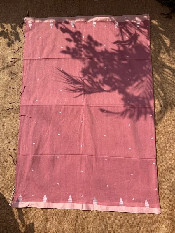 Dusty_Rose_Pink_Dhaniakhali_Pure_Cotton_Handloom_Saree_with_White_Butis_&_Temple_Border_(Handloom_Mark_Certified)