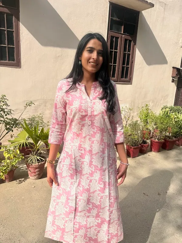 Gulabi_Blossom_Traditional_Mulmul_Cotton_office_wear_Kurti