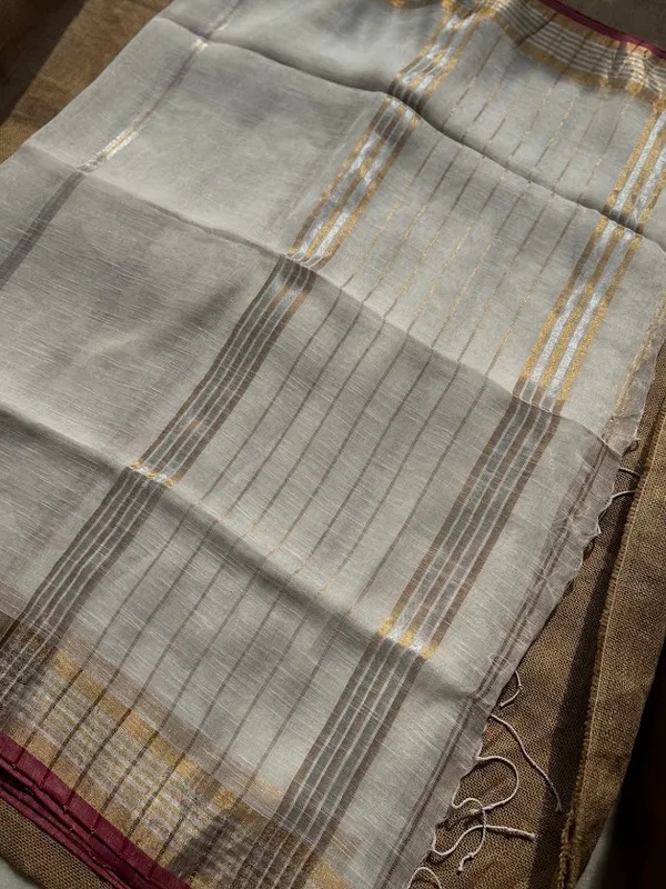 Gulnar_Ivory_Linen_Saree