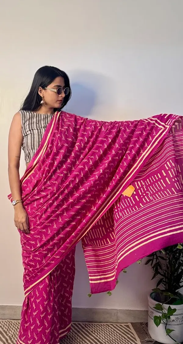 Gulabi_Pallavi_Mulmul_Saree