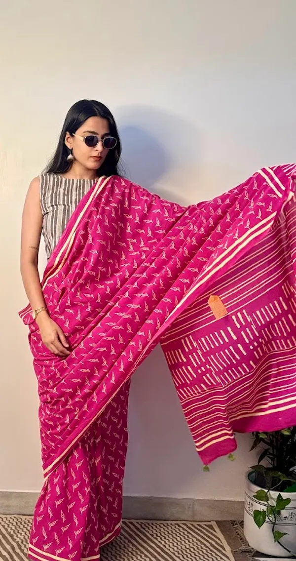 Gulabi_Pallavi_Mulmul_Saree