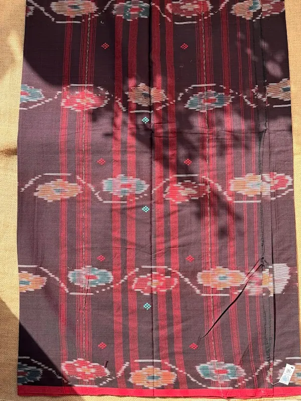 Handwoven_Dhaniakhali_Cotton_Saree_in_Deep_Cocoa_Brown_with_Crimson_Red_Accent_Border