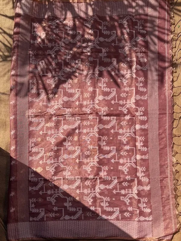 Handwoven_Dusty_Mauve_Onion_Pink_Metallic_Tissue_Saree_featuring_Jamdani_Weave_&_Tasselled_Pallu_(Handloom_Mark_Certified)