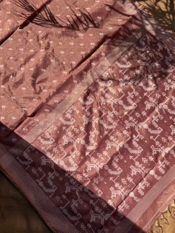 Handwoven_Dusty_Mauve_Onion_Pink_Metallic_Tissue_Saree_featuring_Jamdani_Weave_&_Tasselled_Pallu_(Handloom_Mark_Certified)