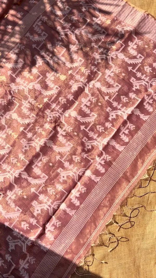 Handwoven_Dusty_Mauve_Onion_Pink_Metallic_Tissue_Saree_featuring_Jamdani_Weave_&_Tasselled_Pallu_(Handloom_Mark_Certified)