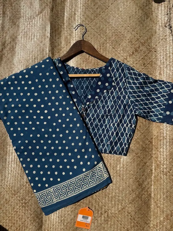 Indigo_Polka_Mulmul_Handblock_Saree_with_fabric_tassels