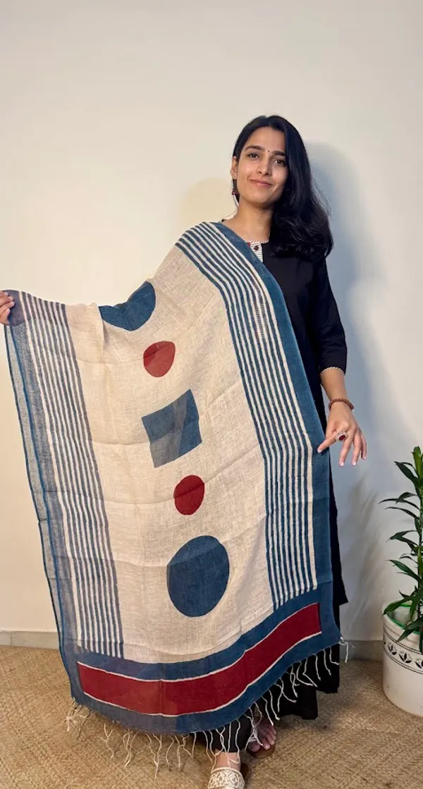 Indigo_Stripe_&_Dabu_Circle_Pure_Linen_Dupatta_with_Rust_Border