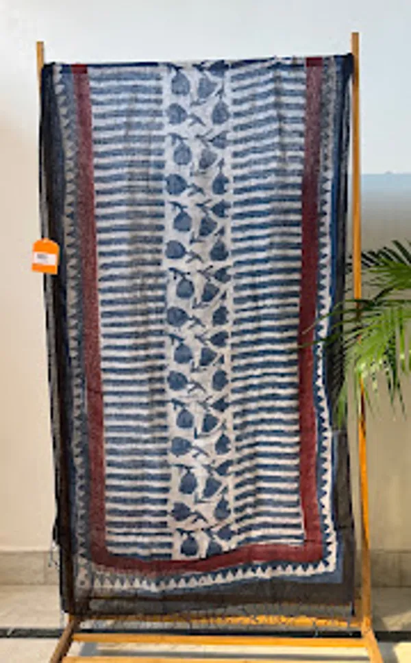 Indigo_&_Maroon_Hand_Block_Printed_Pure_Linen_Dupatta