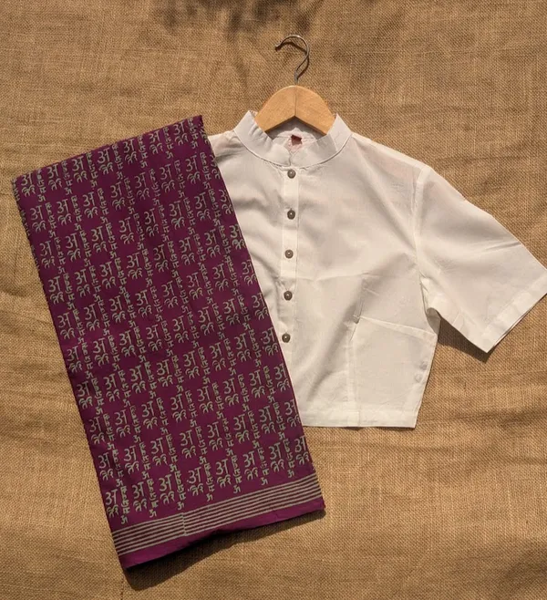 Jamuni_Lipi_Print_Mulmul_Saree_with_Contrast_Sea_Green_Blouse_Piece