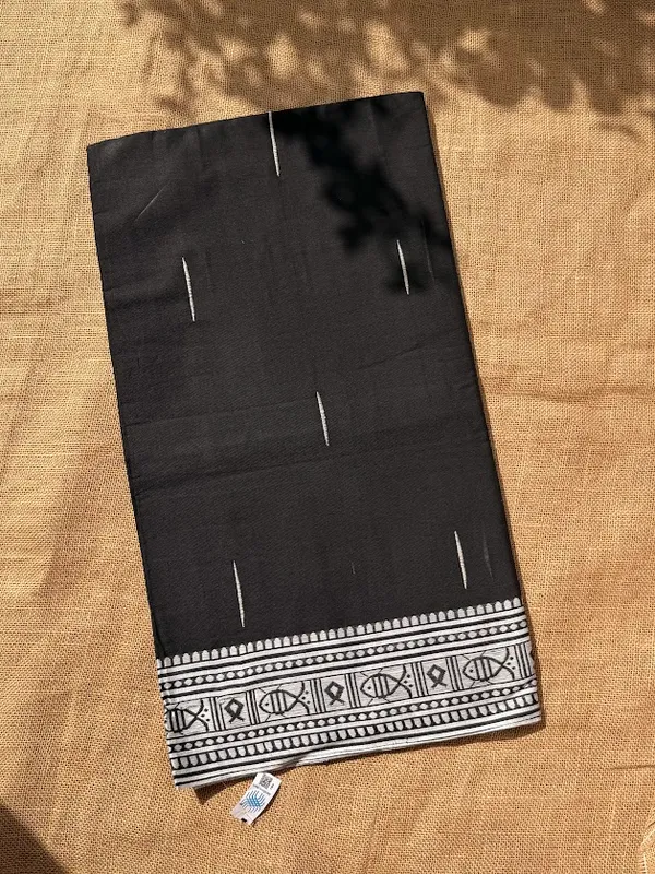 Jet_Black_&_Silver_Grey_Dhaniakhali_Pure_Cotton_Handloom_Saree_with_Fish_Motif_Jamdani_Border