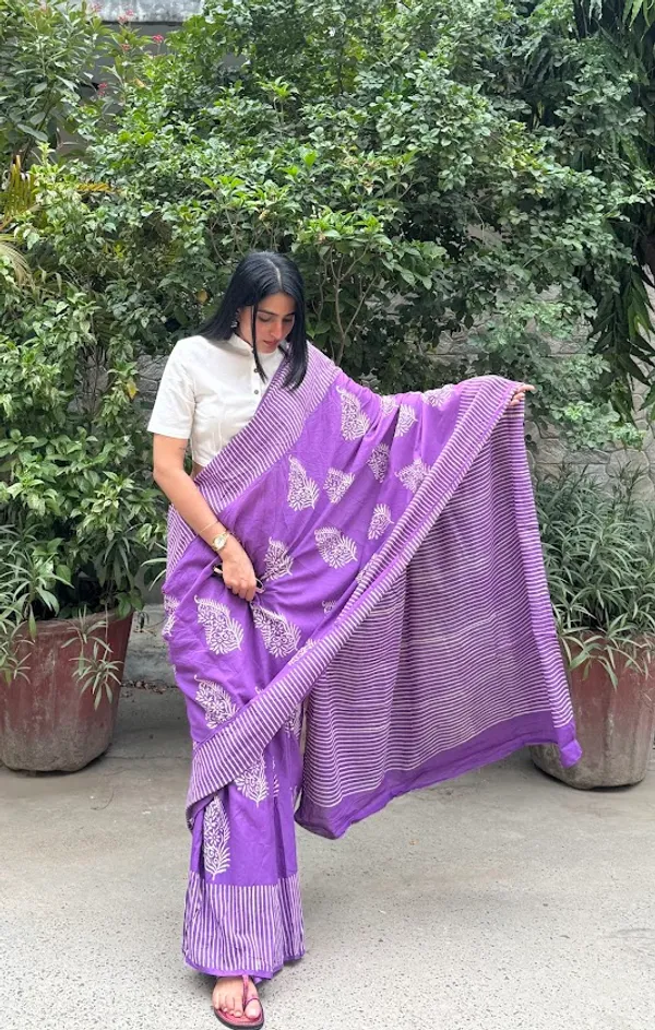 Jamuni_Mul_Paisley_Buta_Bagru_Handblock_Saree_with_Blouse_Piece