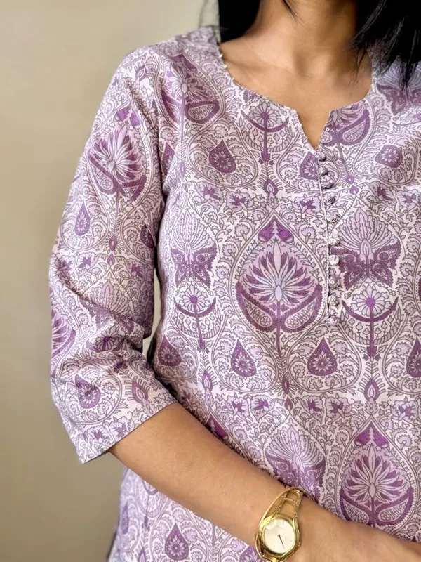 Lavender_Elegance_Traditional_Printed_Cotton_Kurti