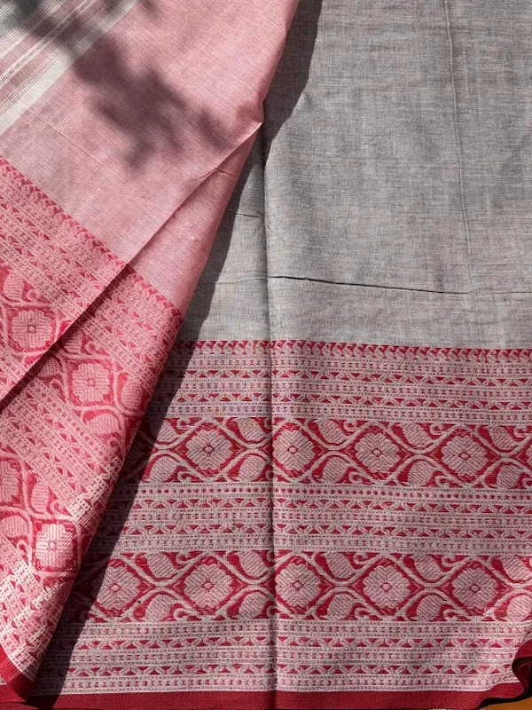 Light_Ash_Grey_&_Soft_Rose_Pink_Dhaniakhali_Pure_Cotton_Saree_with_Intricate_Jamdani_Border