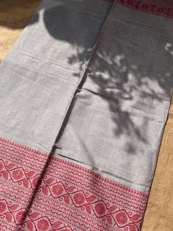 Light_Ash_Grey_&_Soft_Rose_Pink_Dhaniakhali_Pure_Cotton_Saree_with_Intricate_Jamdani_Border