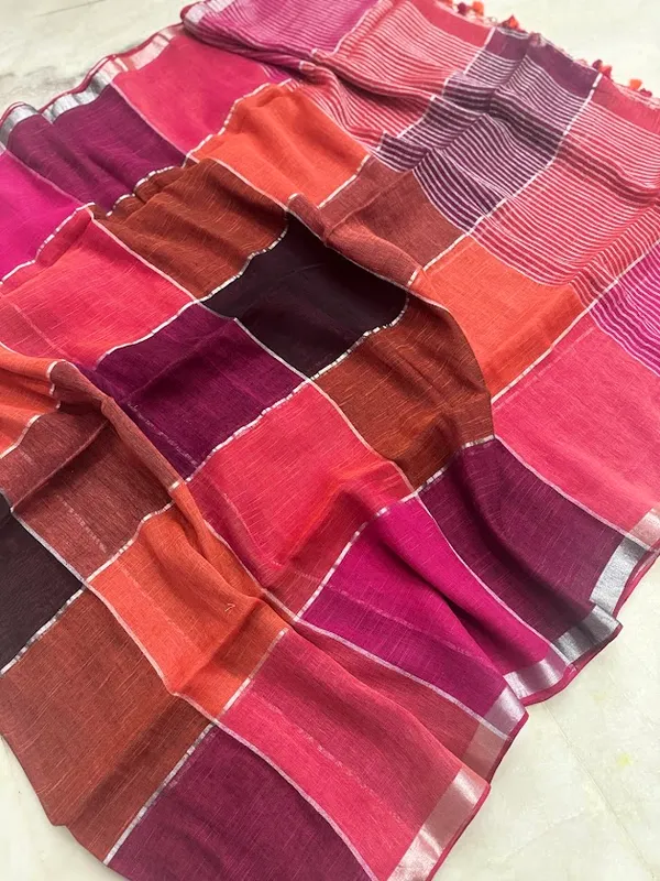 Linen_Checkered_sarees_with_tassels