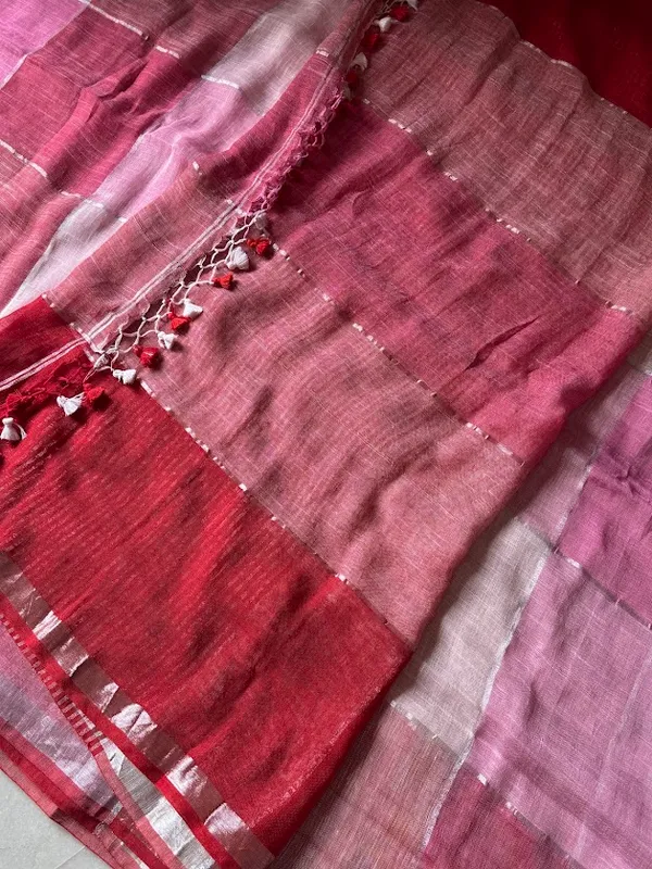 Bubble_gum_Linen_Checkered_sarees_with_tassels