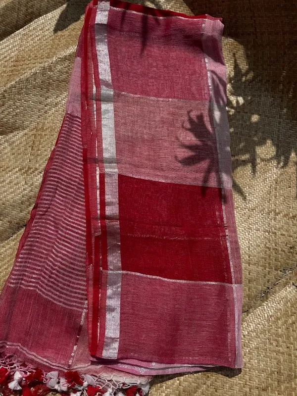 Bubble_gum_Linen_Checkered_sarees_with_tassels