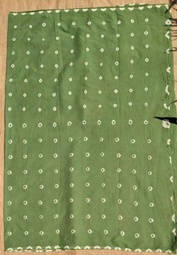 Mehendi_Green_Bandhej_Tie_&_Dye_Saree_with_Blouse_Piece