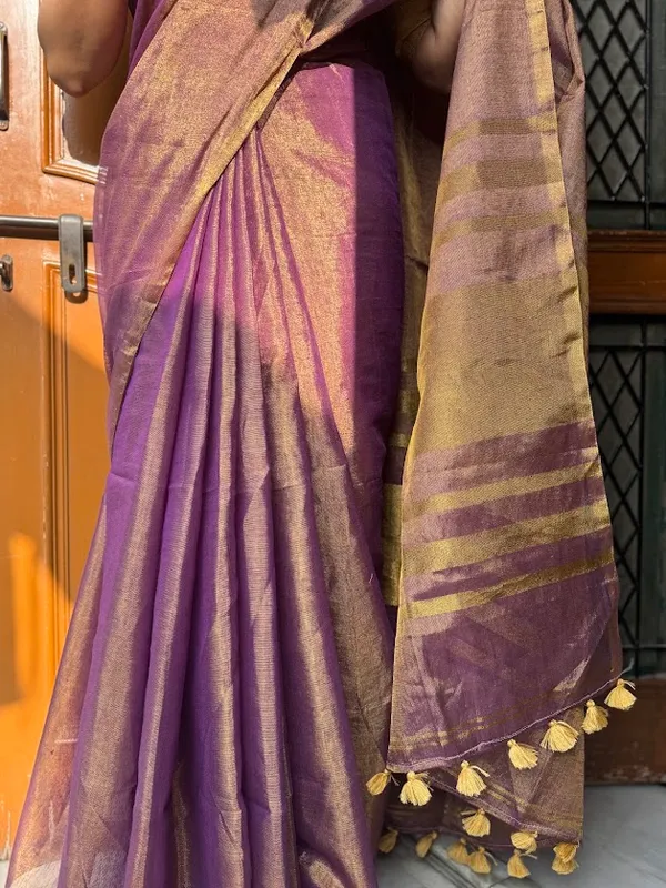 Jamuni_Metallic_Tissue_Linen_Handloom__Saree_with_thick_tfabric_tassels
