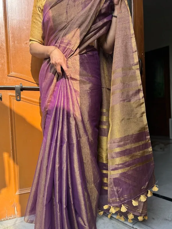 Jamuni_Metallic_Tissue_Linen_Handloom__Saree_with_thick_tfabric_tassels
