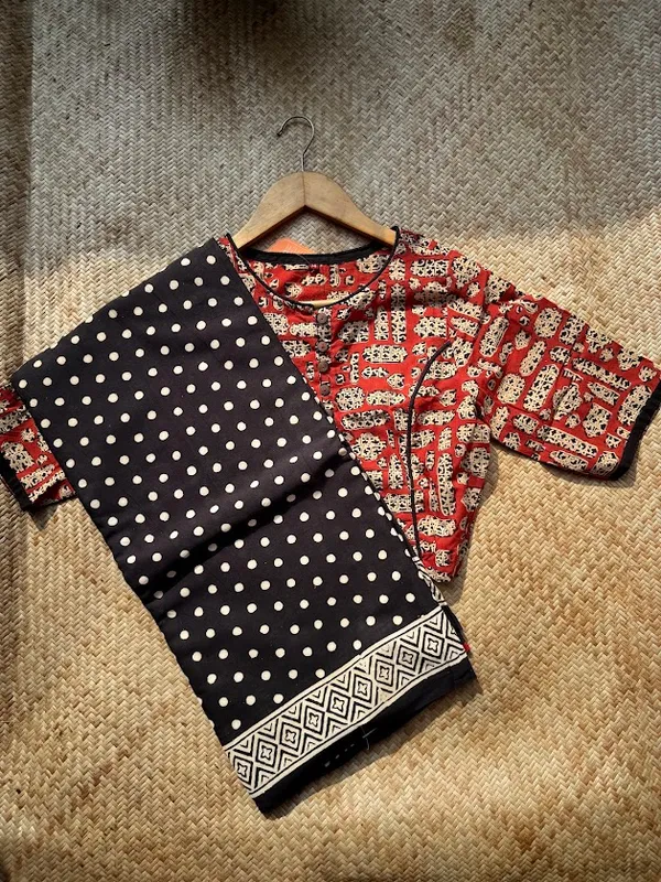 Midnight_Black_Polka_Retro_Mulmul_Saree_with_Red_Contrast_Blouse