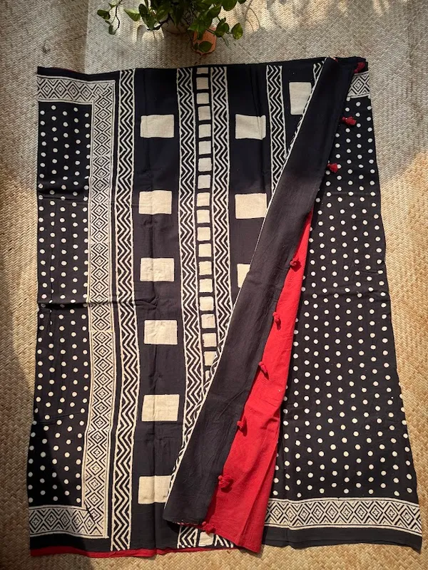 Midnight_Black_Polka_Retro_Mulmul_Saree_with_Red_Contrast_Blouse