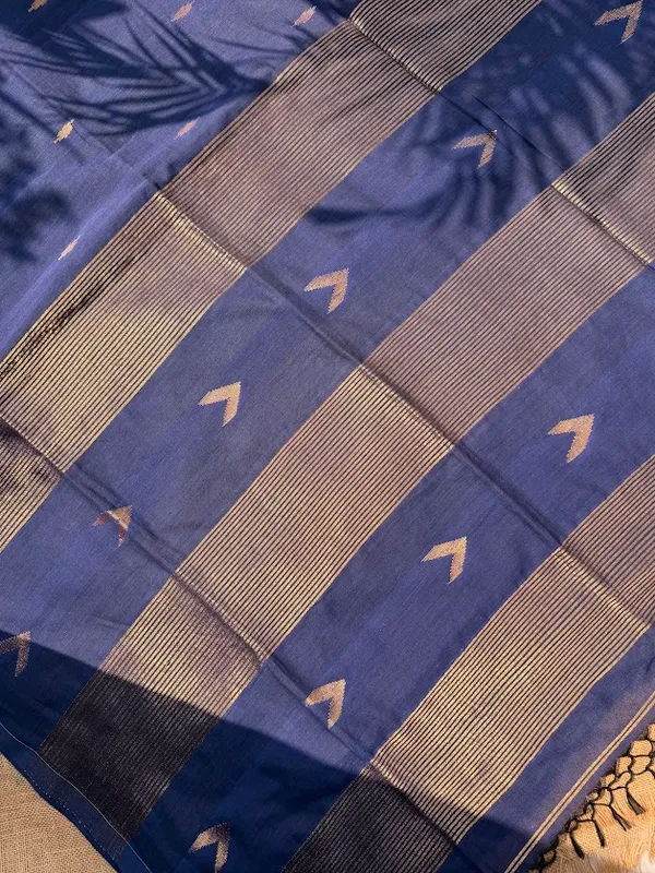 Midnight_Navy_Blue_Festive_Pure_Cotton_Handloom_Saree_with_Copper_Zari_Motifs_&_Striped_Pallu