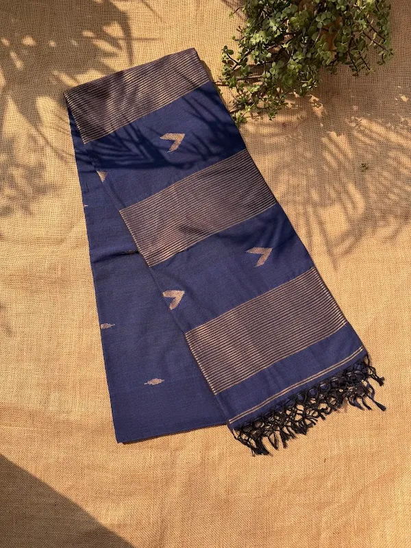 Midnight_Navy_Blue_Festive_Pure_Cotton_Handloom_Saree_with_Copper_Zari_Motifs_&_Striped_Pallu