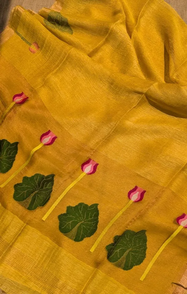 Mustard_Silk_Linen_Handloom_Saree_with_Lotus_Buta_&_Paithani_Jamdani_Pallu