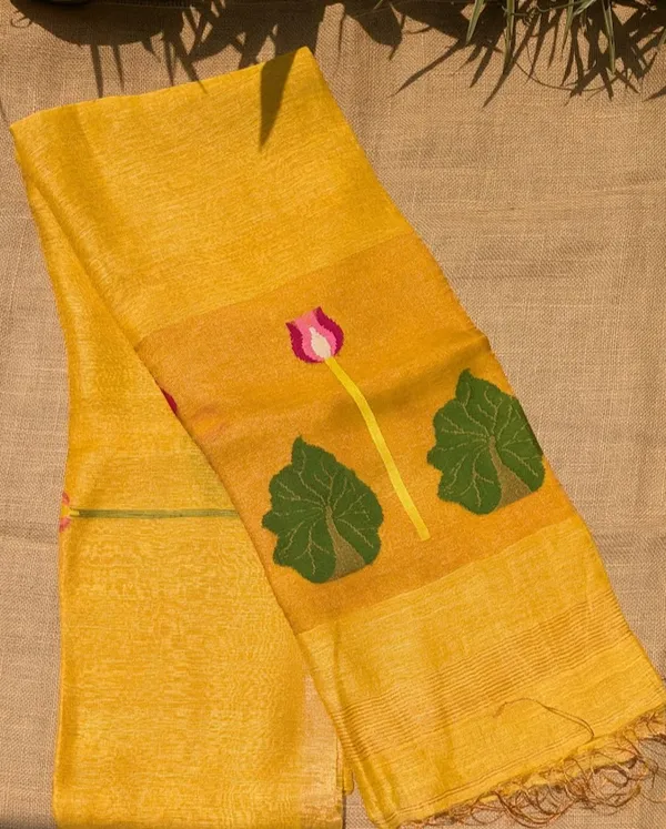 Mustard_Silk_Linen_Handloom_Saree_with_Lotus_Buta_&_Paithani_Jamdani_Pallu