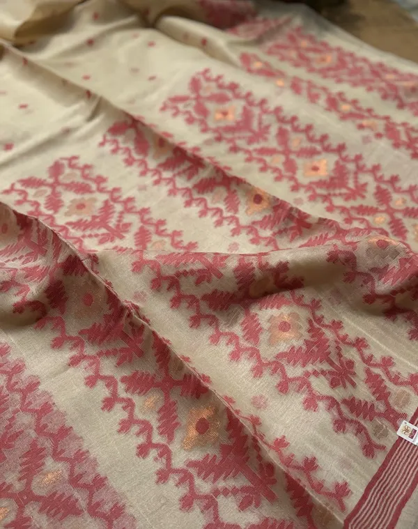 Natural_Ivory_Pure_Tussar_Silk_Handloom_Saree_with_Coral_Rose_Jamdani_Pallu_&_Border_(Handloom_Mark_Certified)