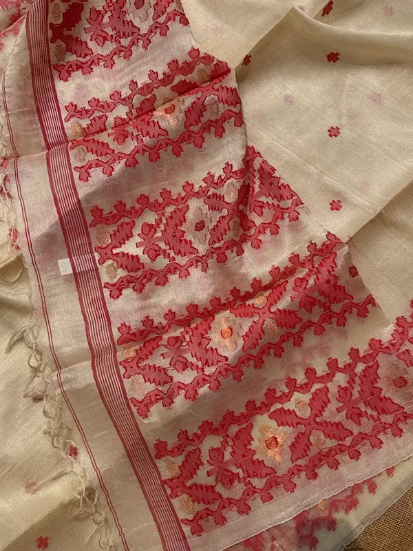 Natural_Ivory_Pure_Tussar_Silk_Handloom_Saree_with_Coral_Rose_Jamdani_Pallu_&_Border_(Handloom_Mark_Certified)