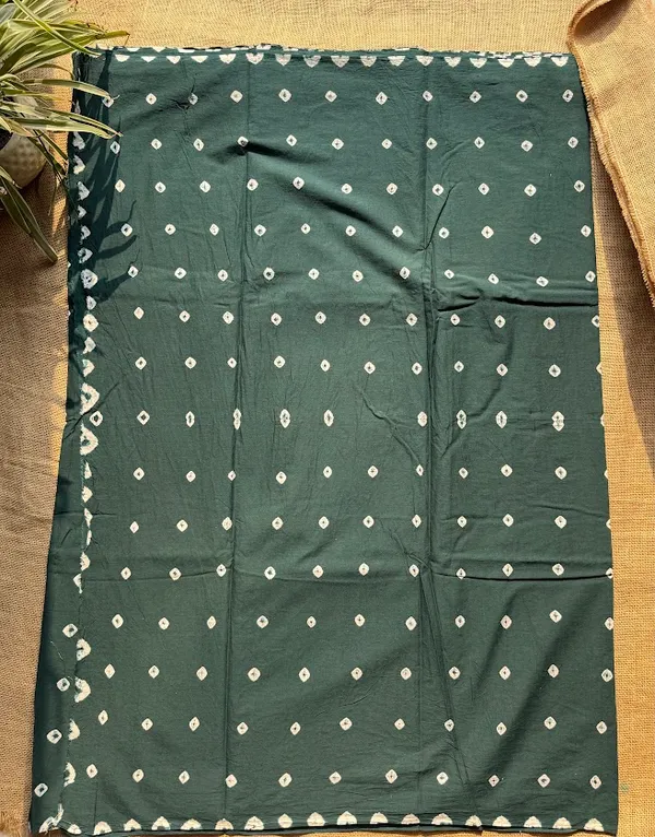 Pine_Green_Bandhej_Tie_&_Dye_Mulmul_Saree_with_Blouse_Piece