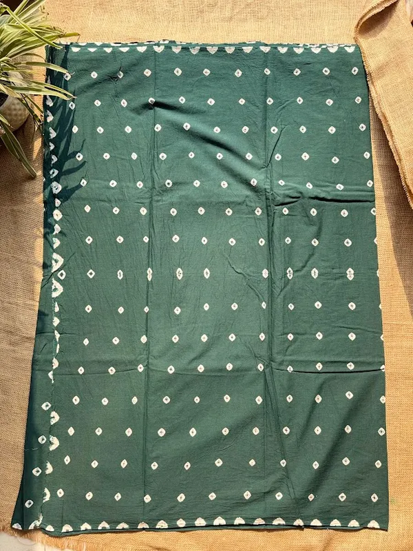 Pine_Green_Bandhej_Tie_&_Dye_Mulmul_Saree_with_Blouse_Piece
