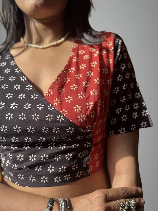 Black_Maroon_Flower_Print_Readymade_Cotton_Printed_And_Plain_Blouses_For_Women