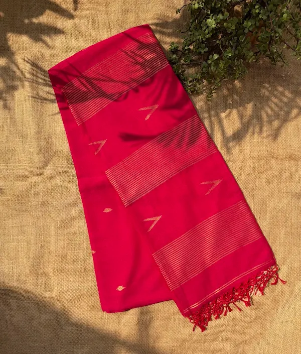 Rani_Pink_Festive_Pure_Cotton_Handloom_Saree_with_Metallic_Copper_Zari_Motifs_&_Striped_Pallu