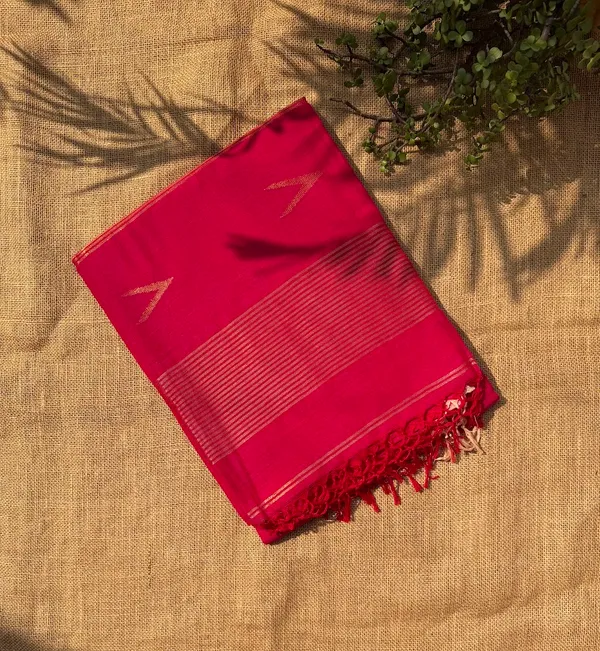 Rani_Pink_Festive_Pure_Cotton_Handloom_Saree_with_Metallic_Copper_Zari_Motifs_&_Striped_Pallu