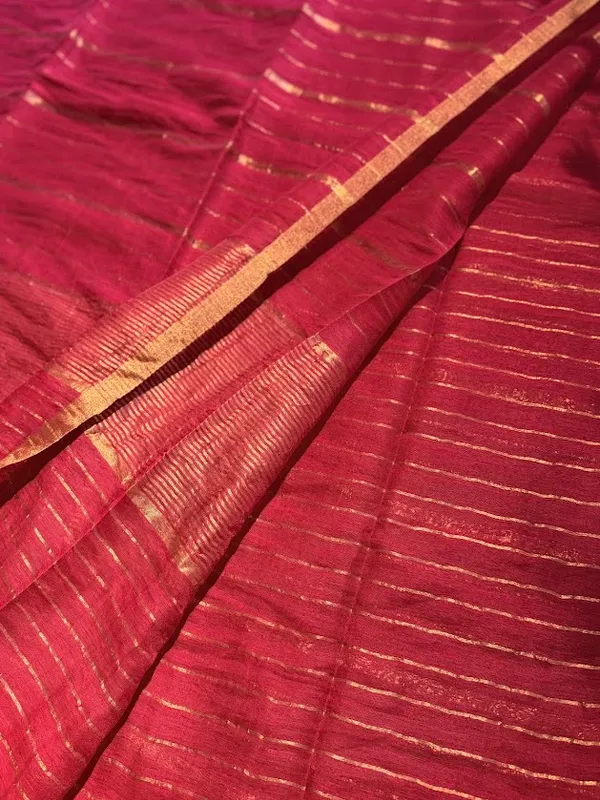 Rekha_Rani-_Magenta_Silk_Linen_Handloom_Saree_with_Metallic_Copper_Zari_Stripes_&_Border_(Handloom_Mark_Certified)