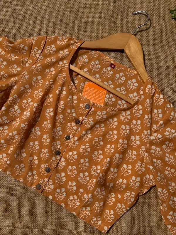 Amber_Floral_Printed_Cotton_Blouse_–_3/4_Sleeves