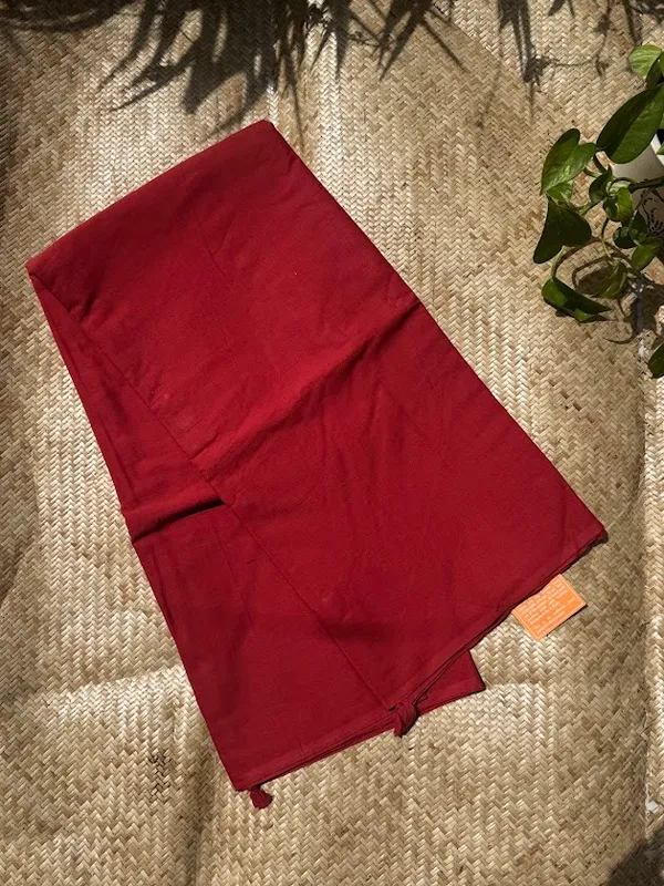 Scarlet_Red_Plain_Mulmul_Saree_with_Fabric_Tassels