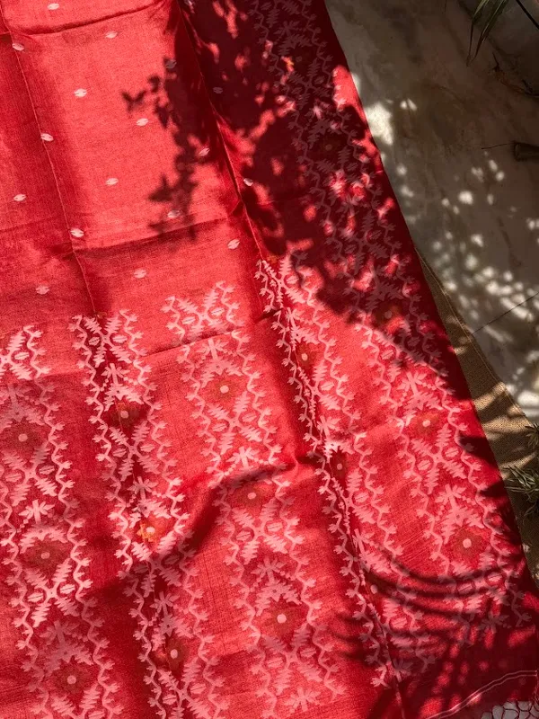Sindoori_Pure_Tussar_Silk_Handloom_Saree_with_Jamdani_Pallu_&_Border_(Handloom__Mark_Certified)