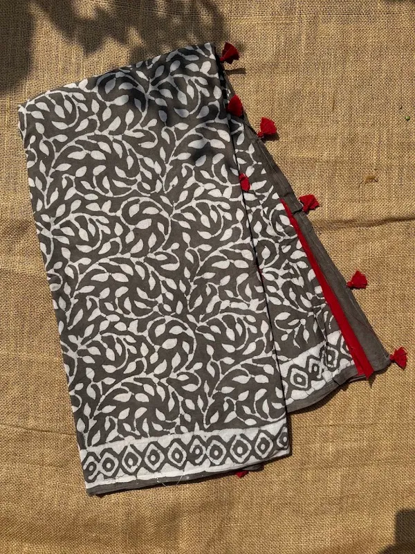 Slate_Charcoal_Foliage_Cotton_Saree_with_Crimson_Blouse