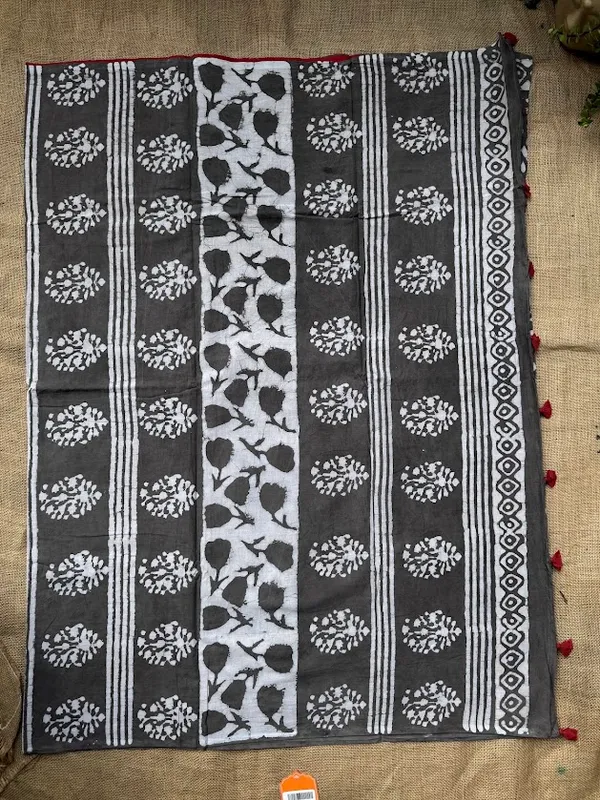Slate_Charcoal_Foliage_Cotton_Saree_with_Crimson_Blouse